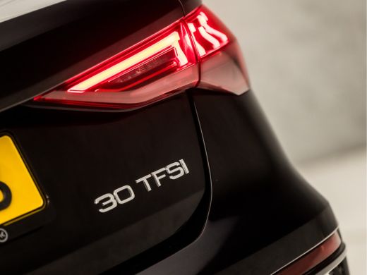 Audi A3 Sportback 30 TFSI Sportline Automaat (APPLE CARPLAY, KUIPSTOELEN, NAVIGATIE, XENON KOPLAMPEN, ZWA... ActivLease financial lease