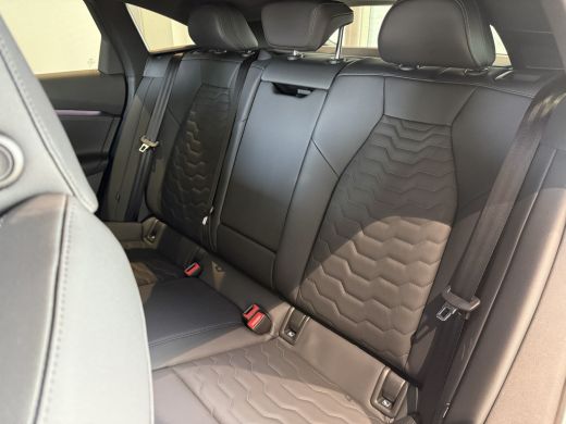 Audi A6 Sportback e-tron Sportback e-tron S edition 83 kWh Dit betreft een demo auto, informeer naar de beschikbaarheid ActivLease financial lease