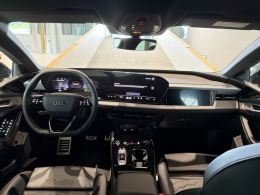 Audi A6 Sportback e-tron Sportback e-tron S edition 83 kWh Dit betreft een demo auto, informeer naar de beschikbaarheid ActivLease financial lease