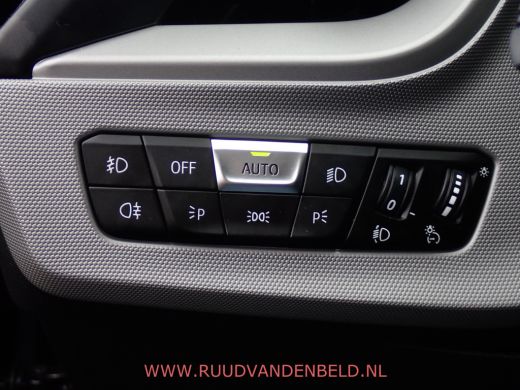 BMW 1 Serie 118i AUT. VIRTUAL/FULL-LED/PROF-NAVI/CARPLAY/CAMERA ActivLease financial lease