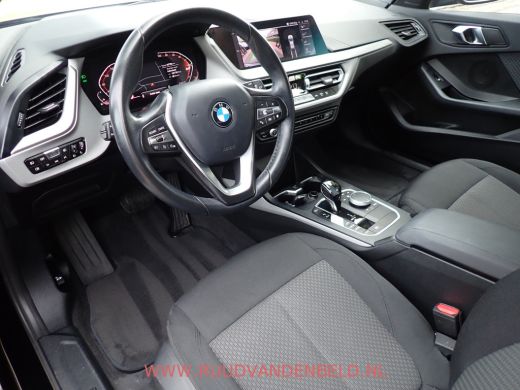 BMW 1 Serie 118i AUT. VIRTUAL/FULL-LED/PROF-NAVI/CARPLAY/CAMERA ActivLease financial lease