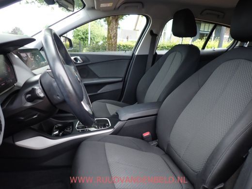 BMW 1 Serie 118i AUT. VIRTUAL/FULL-LED/PROF-NAVI/CARPLAY/CAMERA ActivLease financial lease