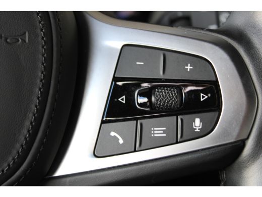 BMW 1 Serie 118i Executive Edition | Achteruitrijcamera | Cruise control adaptief met Stop&Go | Koplampen ada... ActivLease financial lease