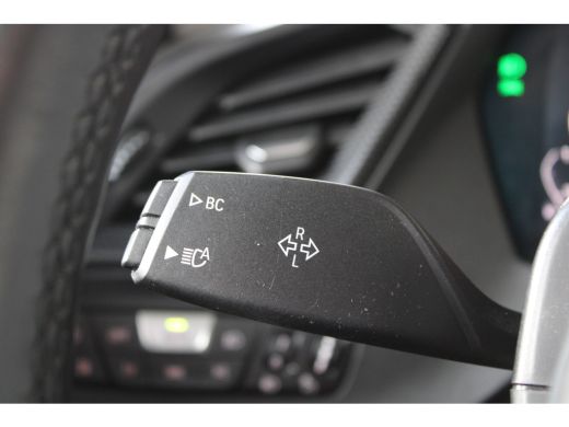 BMW 1 Serie 118i Executive Edition | Achteruitrijcamera | Cruise control adaptief met Stop&Go | Koplampen ada... ActivLease financial lease