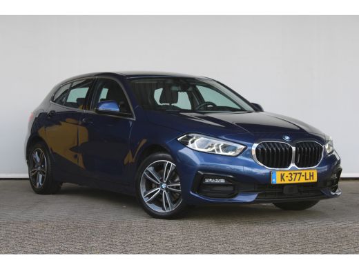 BMW 1 Serie 118i Executive Edition | Achteruitrijcamera | Cruise control adaptief met Stop&Go | Koplampen ada... ActivLease financial lease