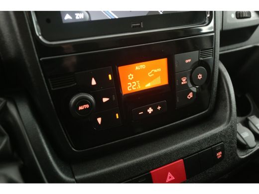 Citroën Jumper 2.2 BlueHDi L2H2 140PK Airco Cruise Navigatie PDC 3 Persoons Elektrpakket Schuifdeur ActivLease financial lease