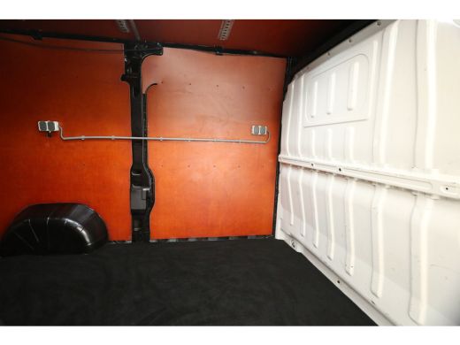 Citroën Jumper 33 2.2 BlueHDi L2H2 | Airco | Camera | Cruise | 3-Zits | Trekh. | Navigatie ActivLease financial lease