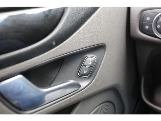 Ford Transit Custom 2.0 TDci L2 H1 Sport Airco Navigatie Camera 2.8T Trekhaak ActivLease financial lease