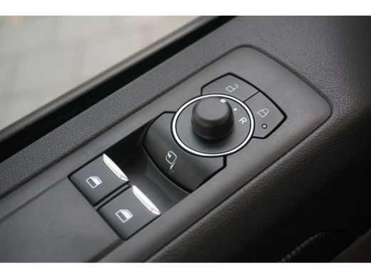 Ford Transit Custom 320 2.5 PHEV L2H1 Sport | Inclusief BPM! | Inclusief Ombouw Dubbel Cabine! | Driver Assistance Pa... ActivLease financial lease
