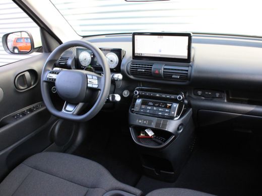 Hyundai Inster E-Motion 42kWh Vanaf € 293,- p/m Private Lease | € 2500,- korting !! | Keyless start | Rijstrooks... ActivLease financial lease