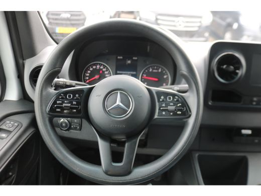 Mercedes-Benz Sprinter 316 CDI L2 H2 Airco Navigatie Camera 3.5t Trekhaak ActivLease financial lease
