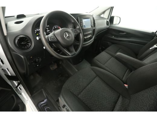 Mercedes-Benz Vito 114 CDI Lang Automaat Airco Camera Trekhaak Cruise Carplay 3 Persoons 16''LMV PDC ActivLease financial lease