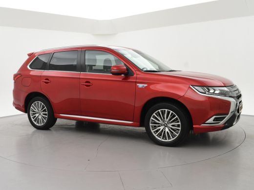 Mitsubishi Outlander 2.4 PHEV 4WD AUT. INTENSE *BTW* + AFN. TREKHAAK | CAMERA | APPLE CARPLAY | STOELVERWARMING ActivLease financial lease