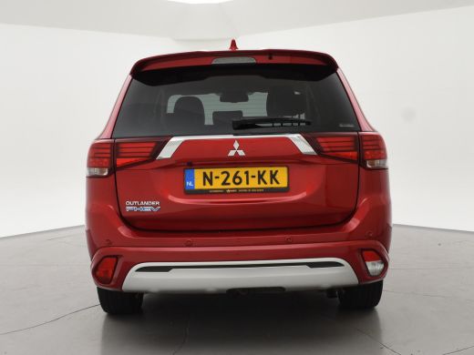 Mitsubishi Outlander 2.4 PHEV 4WD AUT. INTENSE *BTW* + AFN. TREKHAAK | CAMERA | APPLE CARPLAY | STOELVERWARMING ActivLease financial lease