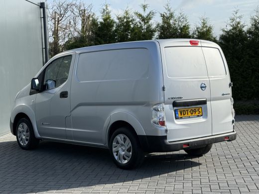 Nissan e-NV200 40 kWh / FULL ELECTRIC / 1e EIG. / 2x LAADKABEL / AUTOMAAT / AIRCO / CRUISE / CAMERA / NAVI ActivLease financial lease