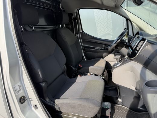 Nissan e-NV200 40 kWh / FULL ELECTRIC / 1e EIG. / 2x LAADKABEL / AUTOMAAT / AIRCO / CRUISE / CAMERA / NAVI ActivLease financial lease