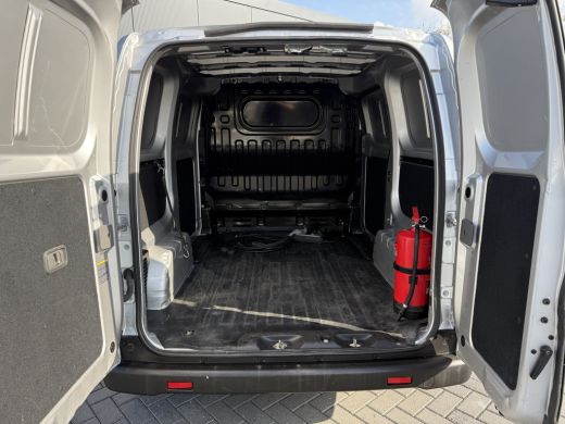 Nissan e-NV200 40 kWh / FULL ELECTRIC / 1e EIG. / 2x LAADKABEL / AUTOMAAT / AIRCO / CRUISE / CAMERA / NAVI ActivLease financial lease