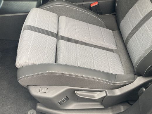 Opel Grandland GS, | Draadloze telefoonlader (Inductie) | Elektronische klimaatregeling met twee zones | LED dag... ActivLease financial lease