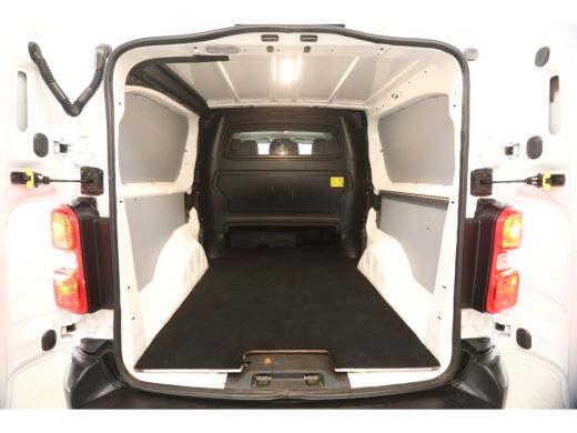 Opel Vivaro 2.0 CDTI L3H1 | Dubbele Cabine | 6 Persoons | Airco Cruise Carplay Camera Trekhaak Navi PDC ActivLease financial lease