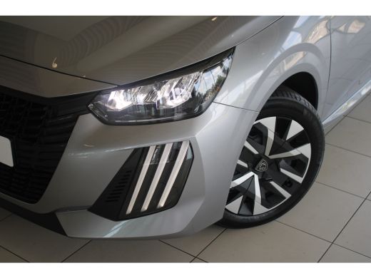 Peugeot 208 1.2 Hybrid 110-PK e-DCS6 Style AUTOMAAT | VOORRAAD ACTIE | 8 JAAR GARANTIE | DRAADLOZE CARPLAY | ... ActivLease financial lease