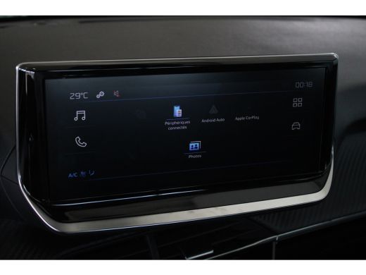 Peugeot 208 1.2 Hybrid 110-PK e-DCS6 Style AUTOMAAT | VOORRAAD ACTIE | 8 JAAR GARANTIE | DRAADLOZE CARPLAY | ... ActivLease financial lease
