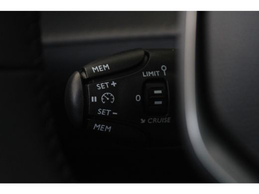 Peugeot 208 1.2 Hybrid 110-PK e-DCS6 Style AUTOMAAT | VOORRAAD ACTIE | 8 JAAR GARANTIE | DRAADLOZE CARPLAY | ... ActivLease financial lease