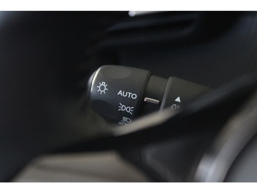 Peugeot 208 1.2 Turbo 100-PK Allure PARKEERCAMERA | STOELVERWARMING | CLIMATE CONTROL | CARPLAY | 3D DIGITAAL... ActivLease financial lease