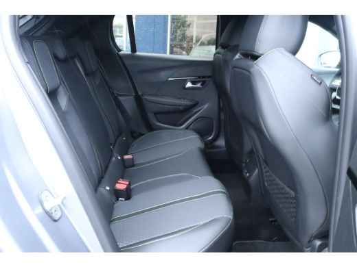 Peugeot 208 Hybrid 145 e-DCS6 GT | Adaptieve Cruise | Camera voor/achter | Navi | Keyless | Carplay | Sfeerve... ActivLease financial lease