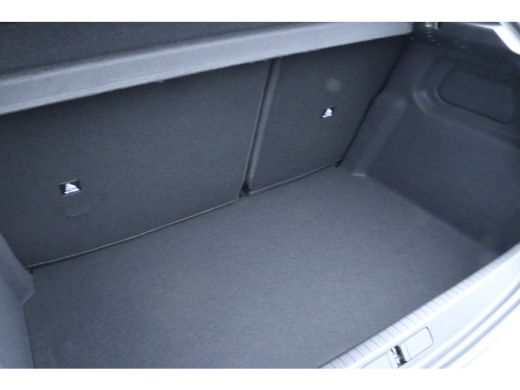 Peugeot 208 Hybrid 145 e-DCS6 GT | Adaptieve Cruise | Camera voor/achter | Navi | Keyless | Carplay | Sfeerve... ActivLease financial lease