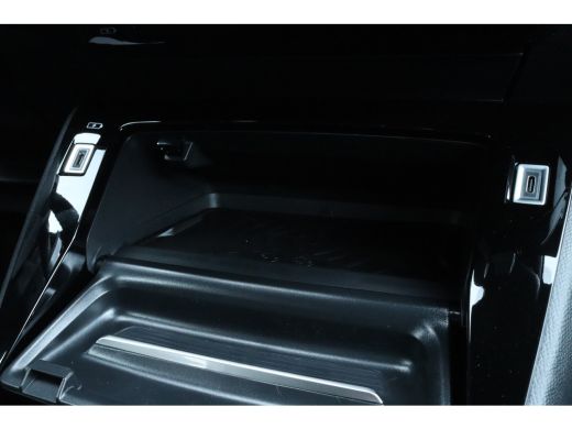 Peugeot 208 Hybrid 145 e-DCS6 GT | Adaptieve Cruise | Camera voor/achter | Navi | Keyless | Carplay | Sfeerve... ActivLease financial lease