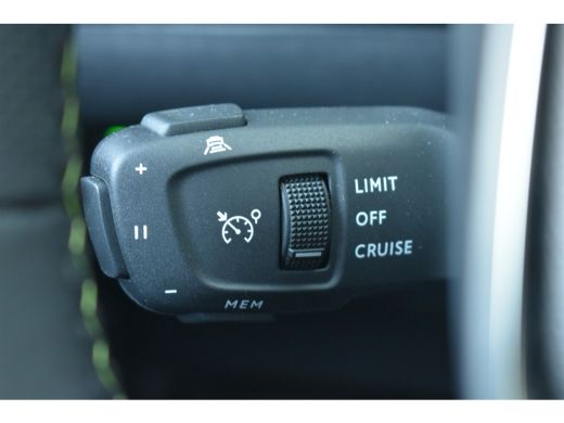 Peugeot e-2008 EV GT 54 kWh 3-Fase! | Navigatie | Sfeerverlichting | Achteruitrijcamera | Apple Carplay | Androi... ActivLease financial lease