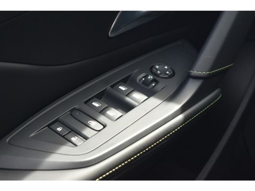 Peugeot e-308 GT EV 54 kWh | Schuif-/Kanteldak | Alcantara | Leder | Adaptive Cruise | Navigatie | Sportstoelen... ActivLease financial lease