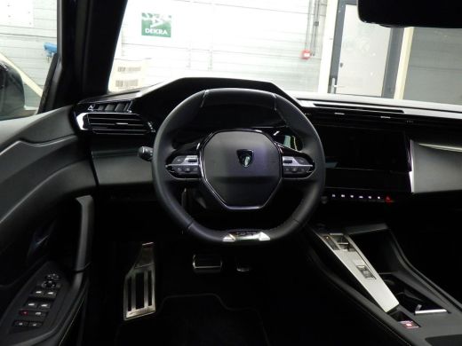 Peugeot e-308 GT EV 54 kWh | Schuif-/Kanteldak | Alcantara | Leder | Adaptive Cruise | Navigatie | Sportstoelen... ActivLease financial lease