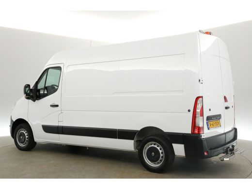 Renault Master T33 2.3 dCi L2H2 146PK Airco Camera Cruise Parkeersensoren Elektrpakket Trekhaak ActivLease financial lease
