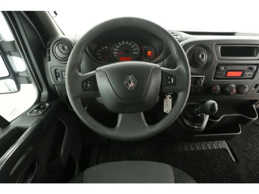 Renault Master T33 2.3 dCi L2H2 146PK Airco Camera Cruise Parkeersensoren Elektrpakket Trekhaak ActivLease financial lease