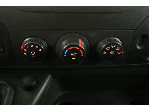 Renault Master T35 2.3 dCi 170PK Bakwagen Zijdeur DHollandia Laadklep Laadbak Airco Camera Cruise Navi 3 Persoons ActivLease financial lease