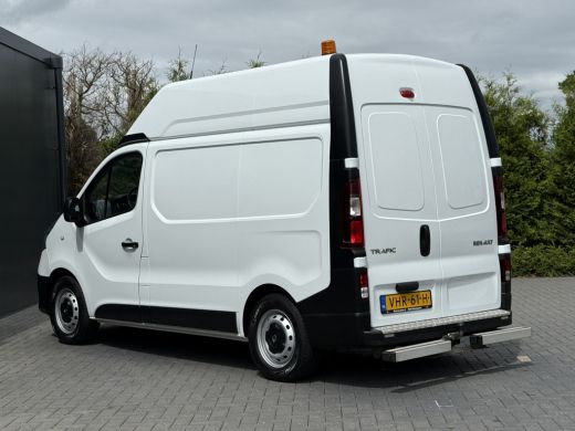 Renault Trafic 2.0 dCi 145 PK / L1H2 / ALUCA INRICHTING / TREKHAAK / AIRCO / CRUISE / CAMERA / LED ActivLease financial lease