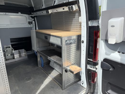Renault Trafic 2.0 dCi 145 PK / L1H2 / ALUCA INRICHTING / TREKHAAK / AIRCO / CRUISE / CAMERA / LED ActivLease financial lease