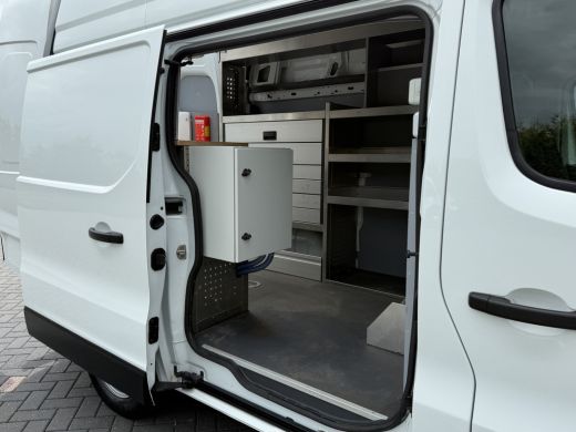 Renault Trafic 2.0 dCi 145 PK / L1H2 / ALUCA INRICHTING / TREKHAAK / AIRCO / CRUISE / CAMERA / LED ActivLease financial lease