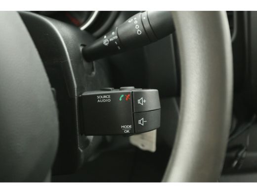 Renault Trafic 2.0 dCi T29 170PK L2H1 Automaat Airco Camera Cruise Trekhaak LED 3 Persoons PDC ActivLease financial lease