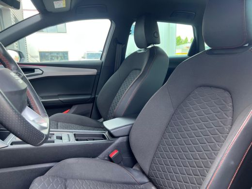 Seat Leon Sportstourer 1.0 eTSI 110 pk FR Business Intense 7-DSG | Achteruitrijcamera | Apple Carplay/Android Auto|telef... ActivLease financial lease