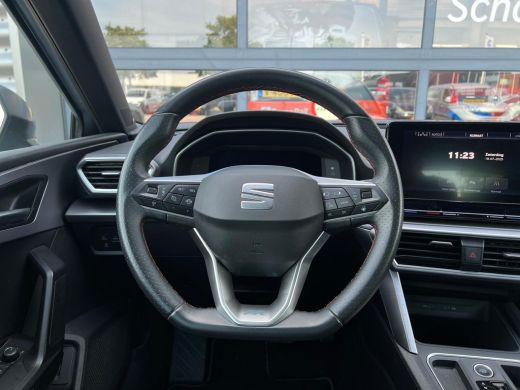 Seat Leon Sportstourer 1.0 eTSI 110 pk FR Business Intense 7-DSG | Achteruitrijcamera | Apple Carplay/Android Auto|telef... ActivLease financial lease