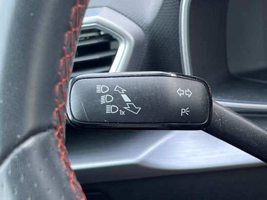 Seat Leon Sportstourer 1.0 eTSI 110 pk FR Business Intense 7-DSG | Achteruitrijcamera | Apple Carplay/Android Auto|telef... ActivLease financial lease