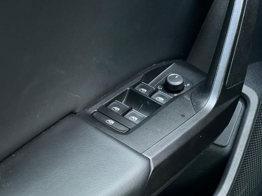 Seat Leon Sportstourer 1.0 eTSI 110 pk FR Business Intense 7-DSG | Achteruitrijcamera | Apple Carplay/Android Auto|telef... ActivLease financial lease