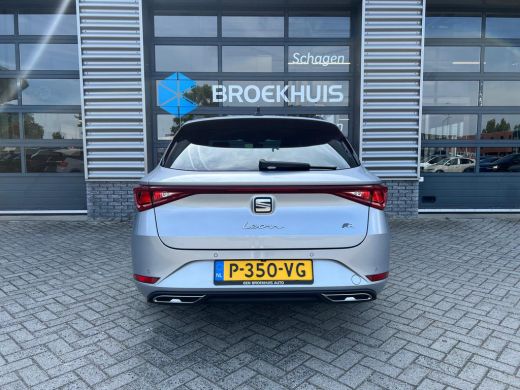 Seat Leon Sportstourer 1.0 eTSI 110 pk FR Business Intense 7-DSG | Achteruitrijcamera | Apple Carplay/Android Auto|telef... ActivLease financial lease