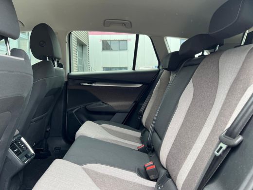 Skoda Enyaq iV 60 180 pk First Edition | Achteruitrijcamera | Apple Carplay/Android Auto|telefoonintegratie prem... ActivLease financial lease