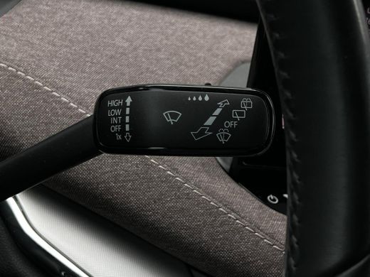 Skoda Enyaq iV 60 180 pk First Edition | Achteruitrijcamera | Apple Carplay/Android Auto|telefoonintegratie prem... ActivLease financial lease