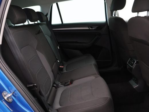 Skoda Kodiaq 1.5 TSI 150 PK DSG AUT. *RACE BLUE METALLIC* + WEGKLAPBARE TREKHAAK 1800 KG ActivLease financial lease