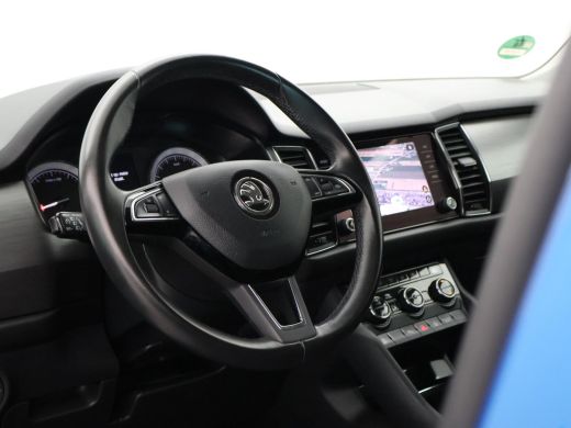 Skoda Kodiaq 1.5 TSI 150 PK DSG AUT. *RACE BLUE METALLIC* + WEGKLAPBARE TREKHAAK 1800 KG ActivLease financial lease