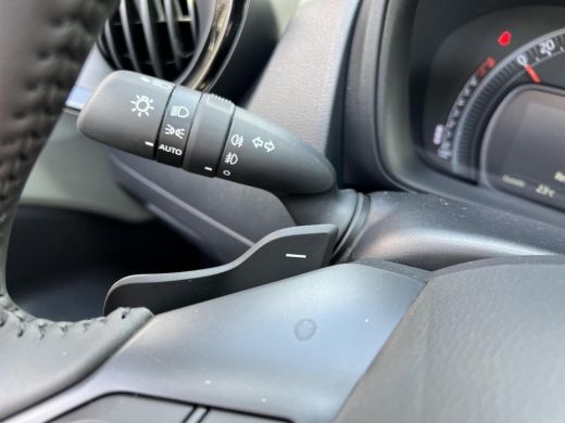 Toyota Aygo 1.0 VVT-i S-CVT Premium ActivLease financial lease